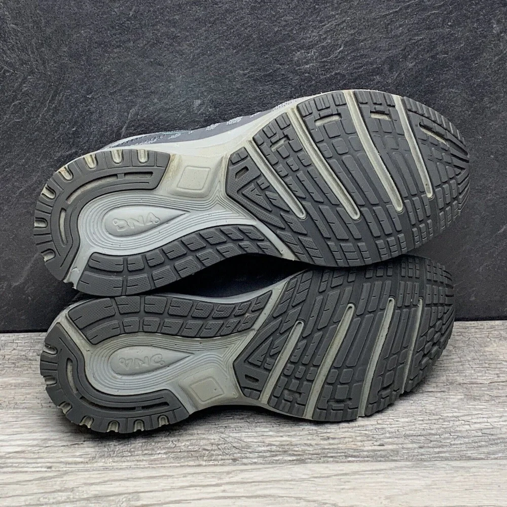 Brooks women revel